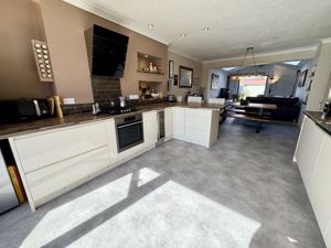 Open Plan Kitchen- click for photo gallery
